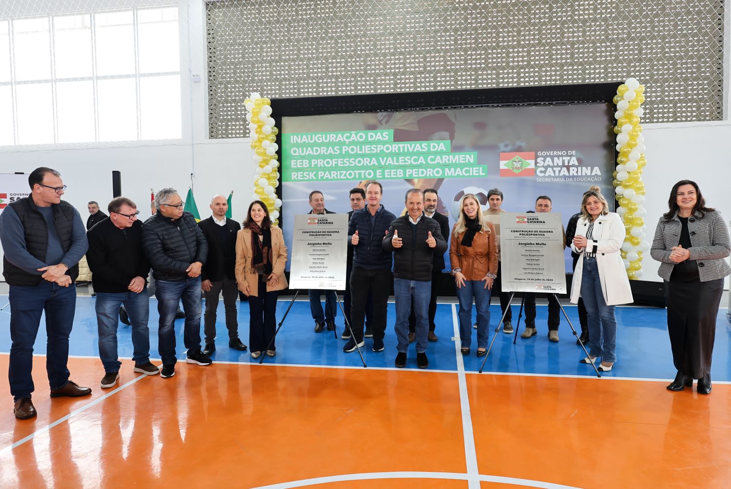 Jorginho Mello inaugura duas novas quadras poliesportivas em escolas estaduais de Chapecó