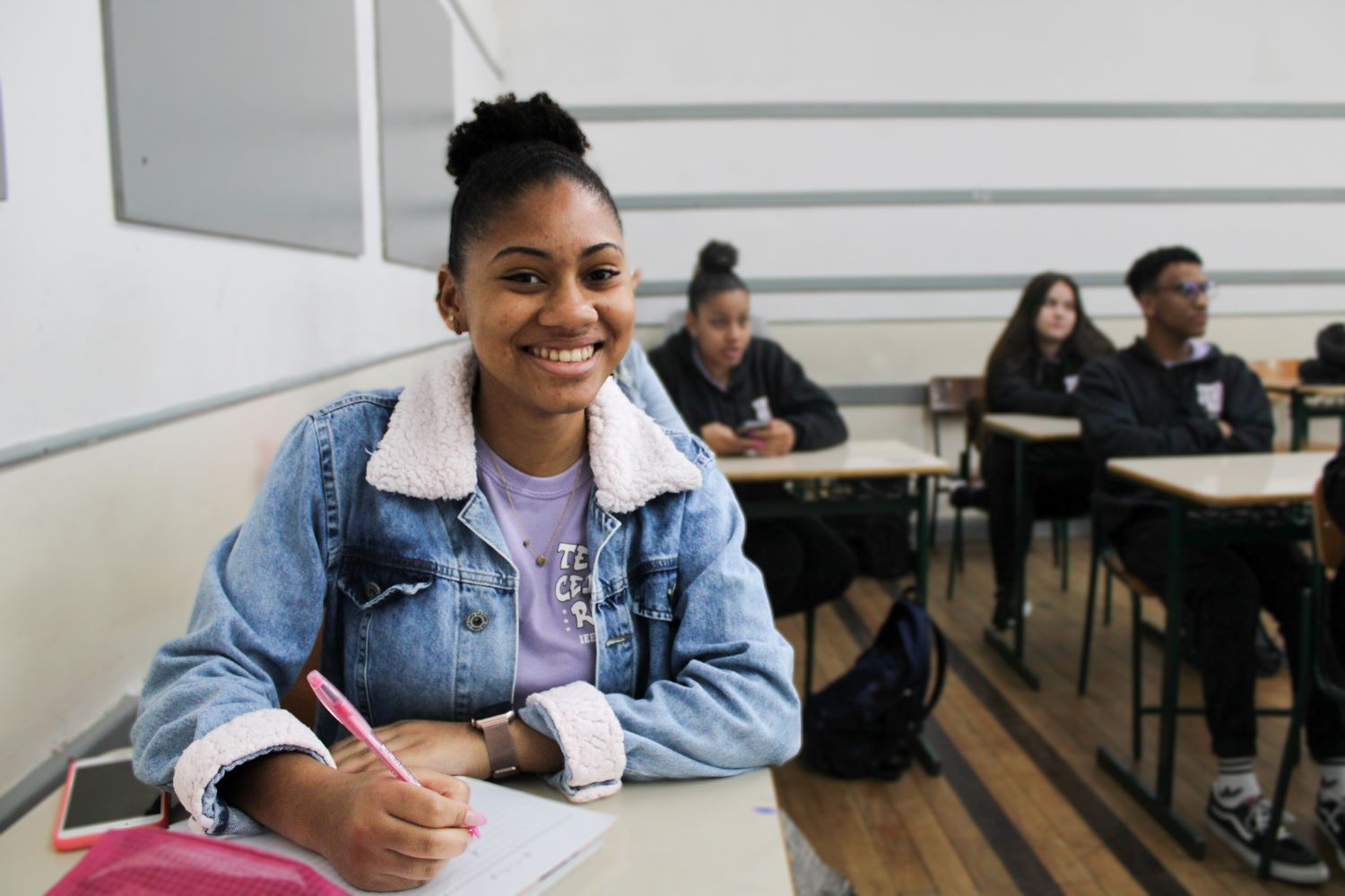 Estudantes de Santa Catarina são os que menos faltam à escola por insegurança ou por não ter absorvente