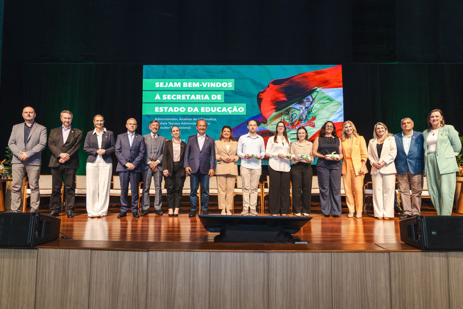 Posse novos servidores